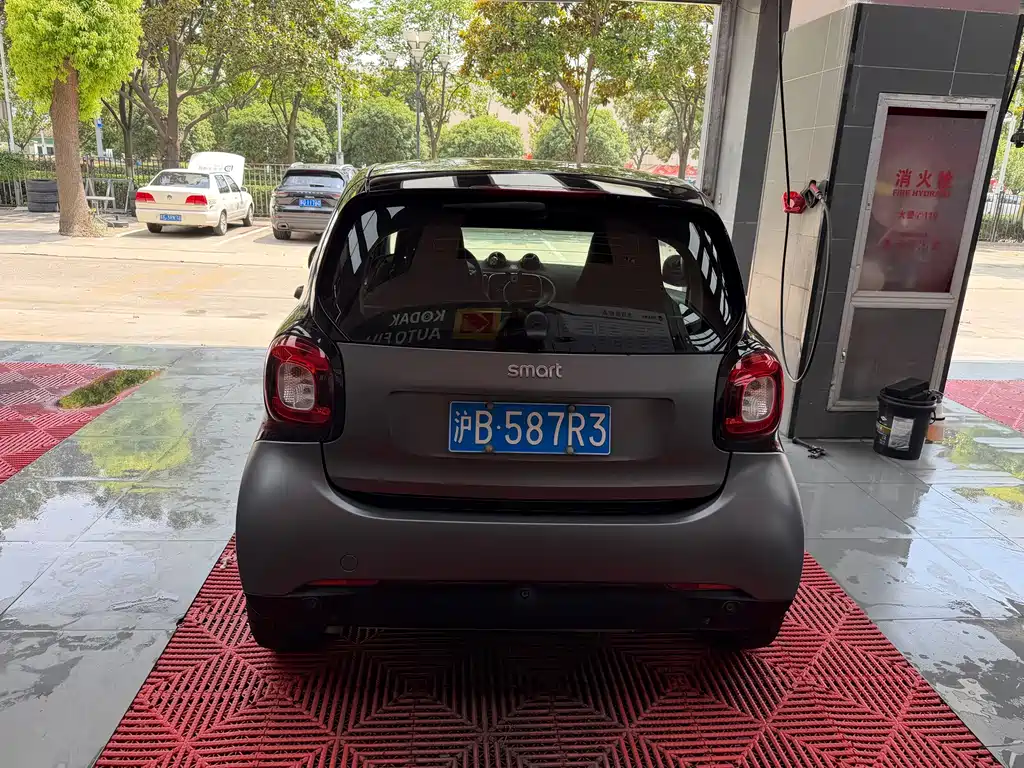 smart fortwo 2019 — фото 5