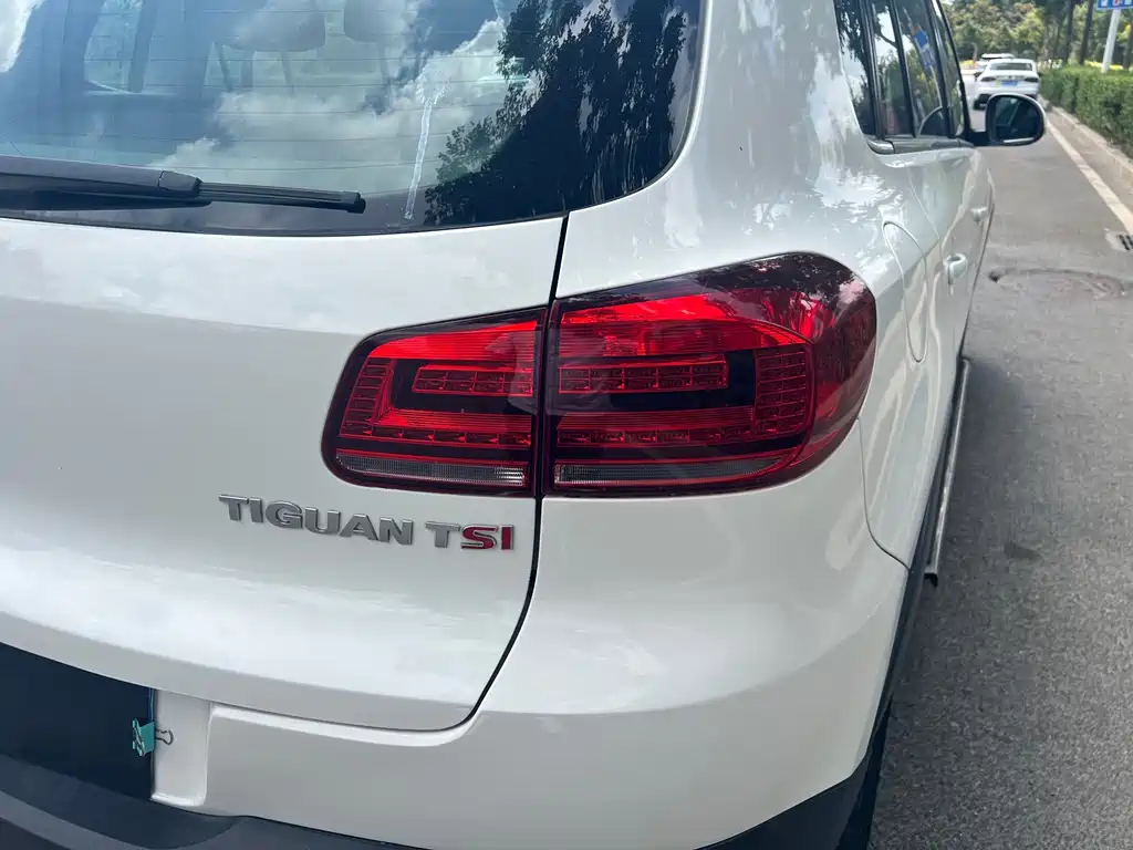 Volkswagen Tiguan 2015 — фото 12
