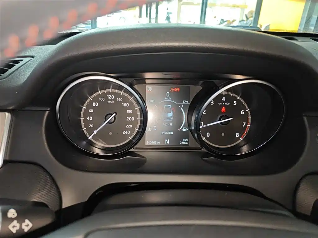 Land Rover Discovery Sport 2019 — фото 12