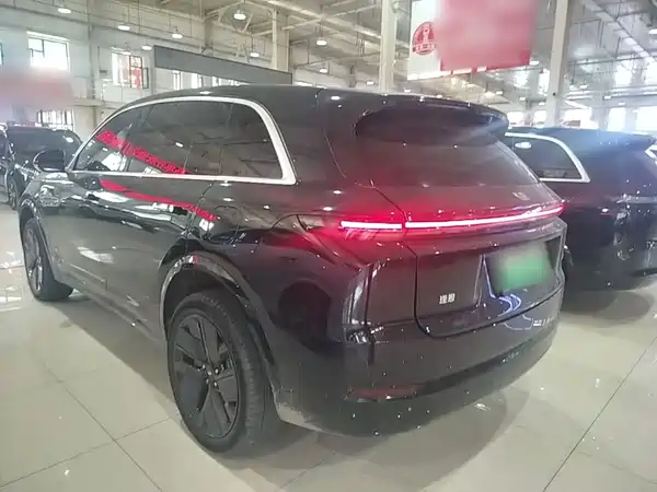 Li Auto L7 2025