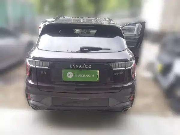 Lynk & Co 01 EM-P 2021
