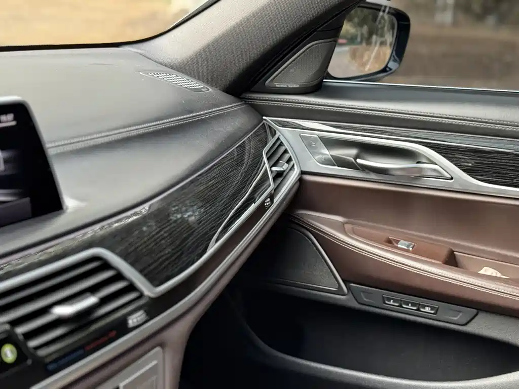 BMW 7 Series 2020 — фото 15