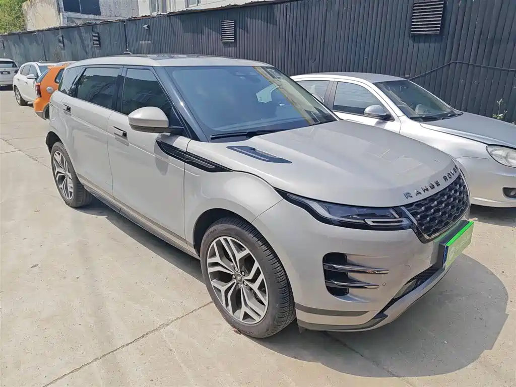 Land Rover Evoque 2023 — фото 22