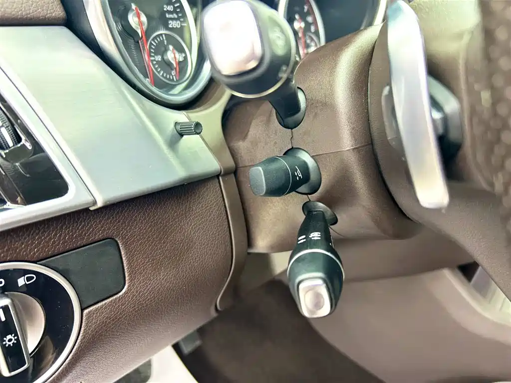 Mercedes-Benz GLS 2016 — фото 17
