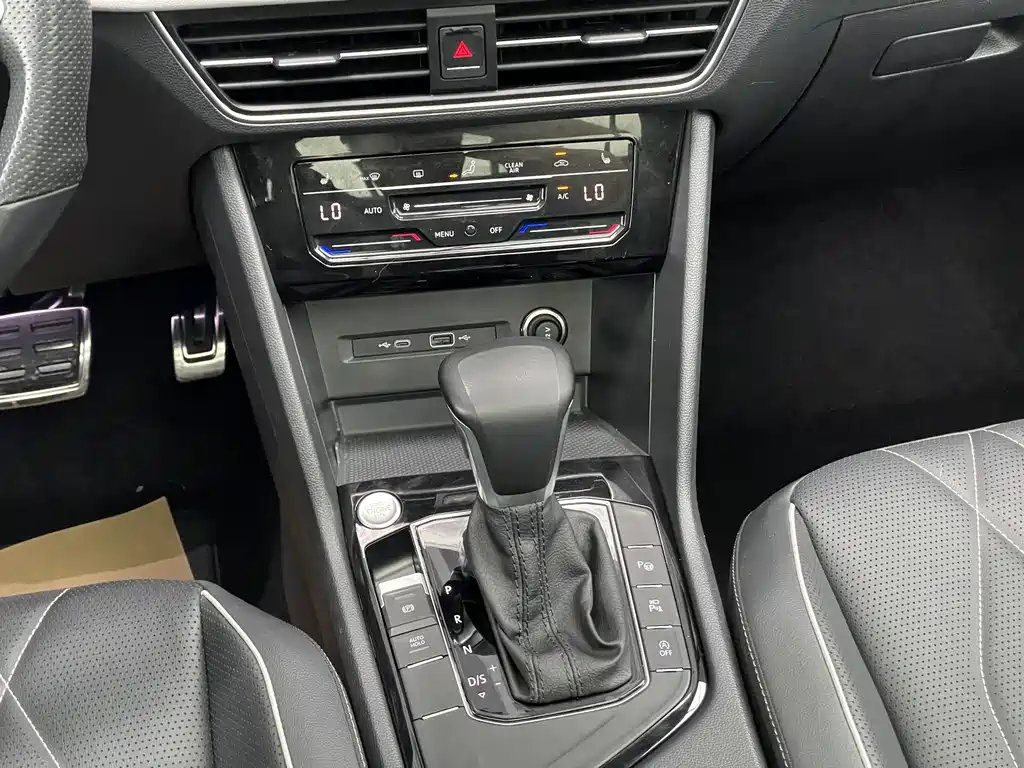 Volkswagen Tiguan L 2022 — фото 20