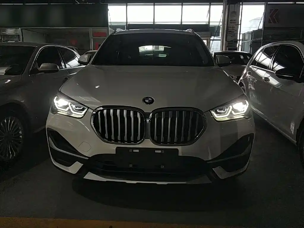 BMW X1 2020 — фото 3