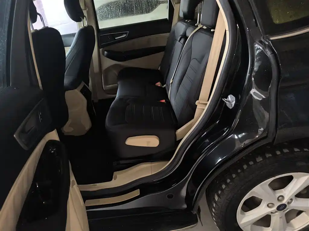 Ford Edge 2015 — фото 17