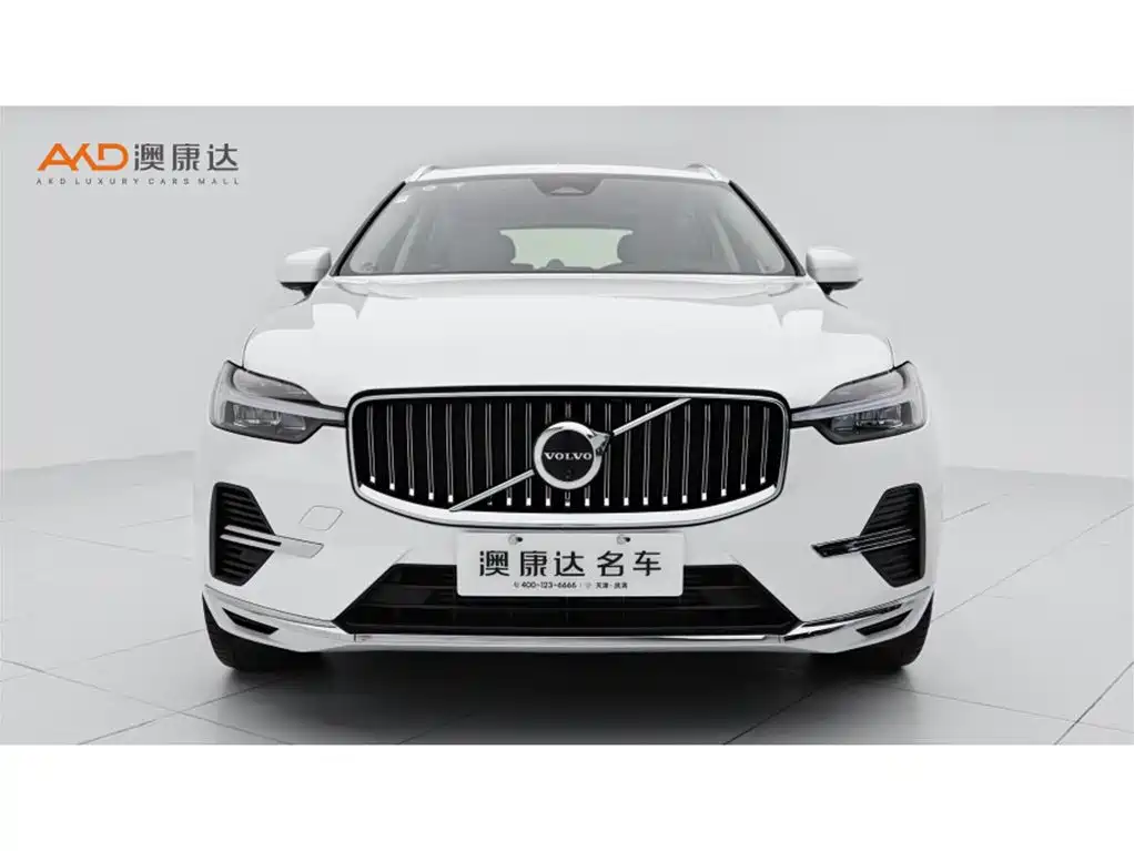 Volvo XC60 Plug-In Hybrid 2024 — фото 2