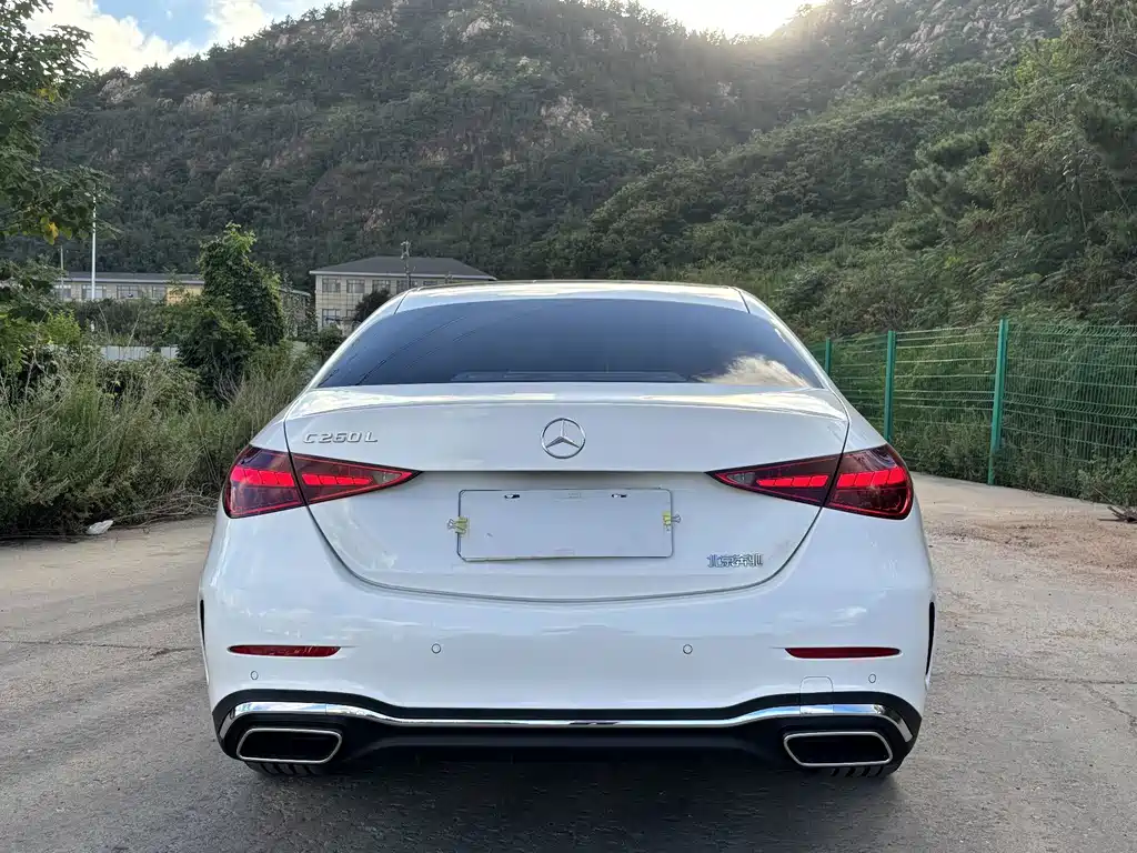 Mercedes-Benz C-Class 2024 — фото 20