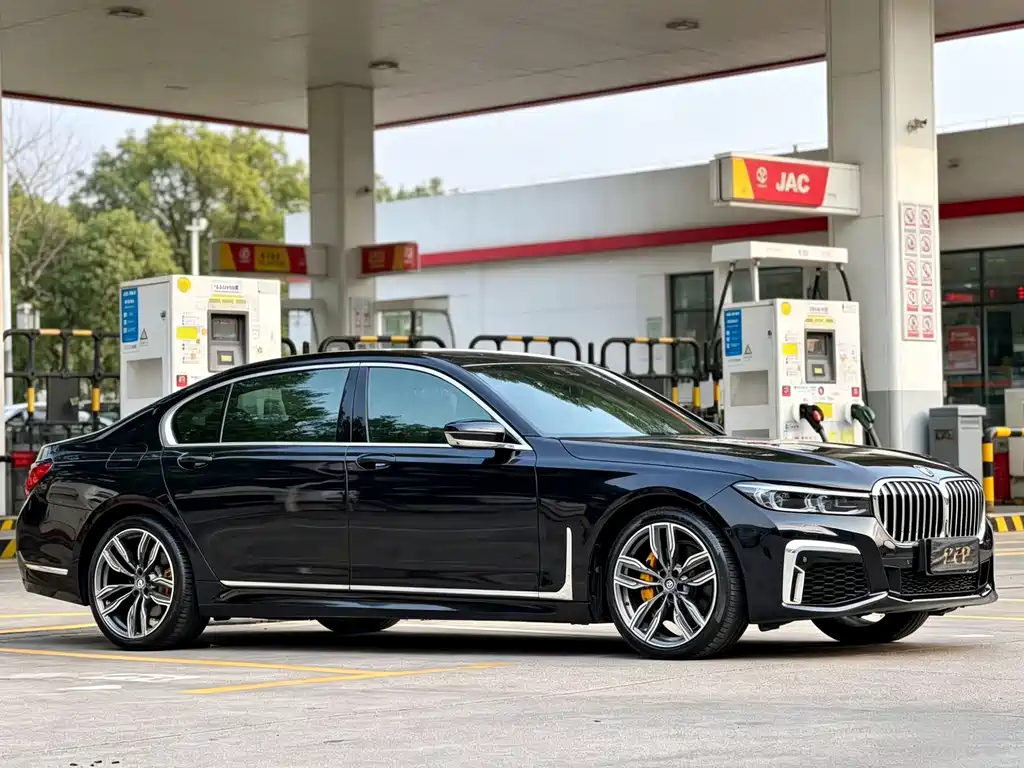 BMW 7 Series 2018 — фото 3