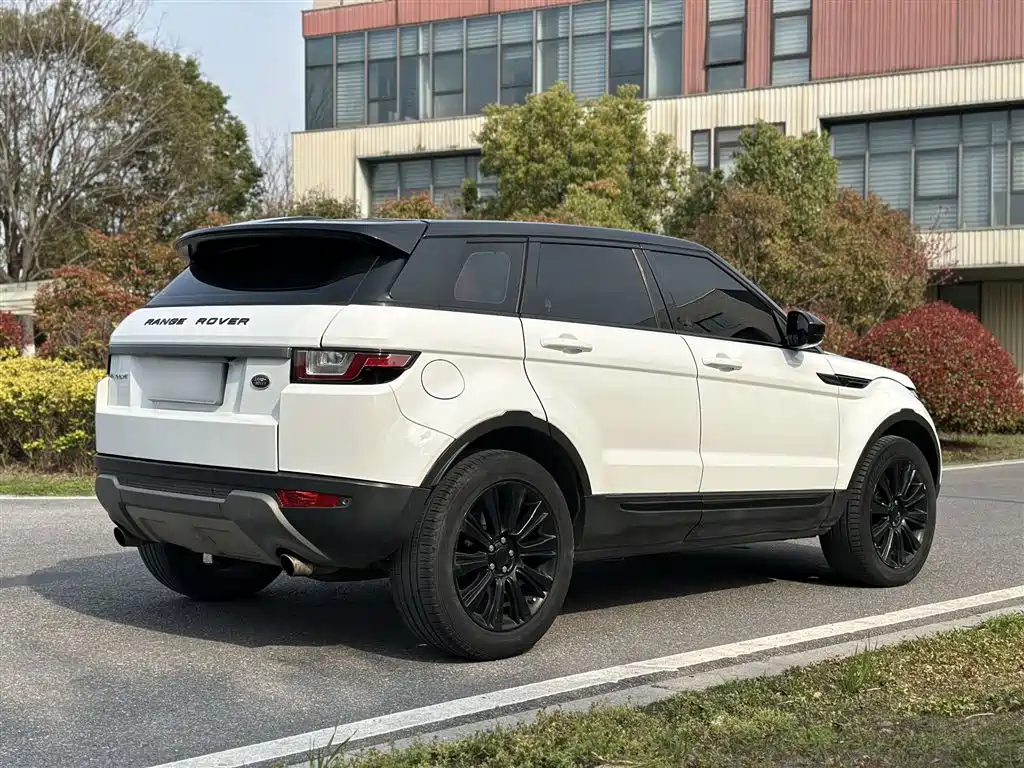 Land Rover Evoque 2016 — фото 9