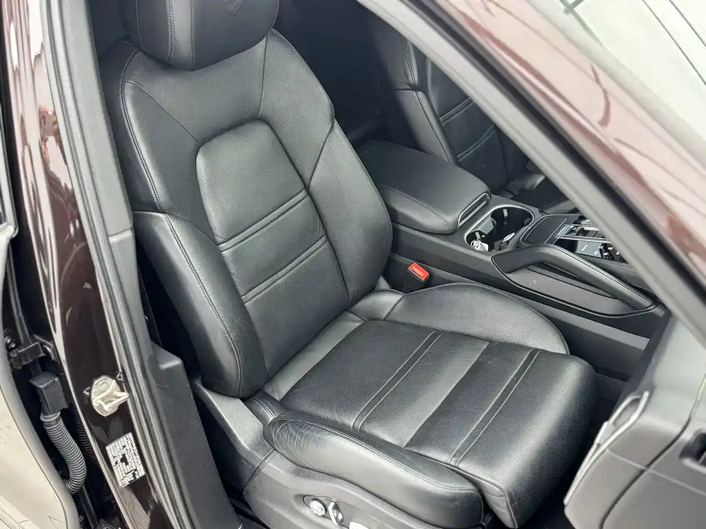 Porsche Cayenne New Energy 2020 — фото 16