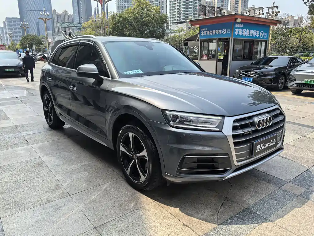 Audi Q5L 2019 — фото 3