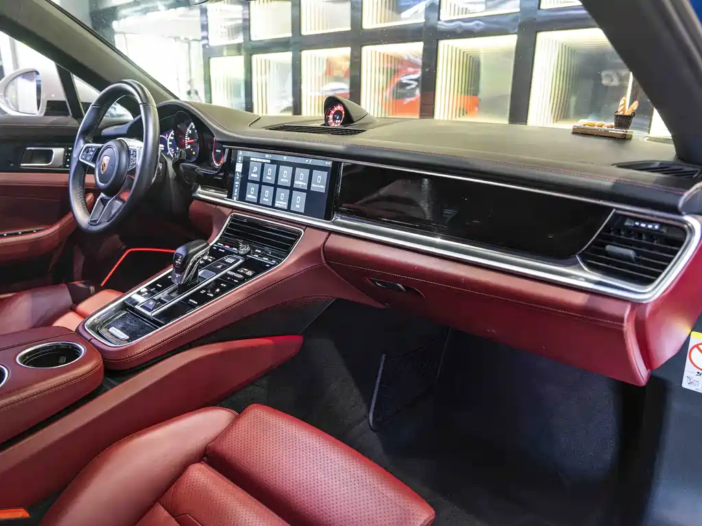 Porsche Panamera 2019 — фото 15