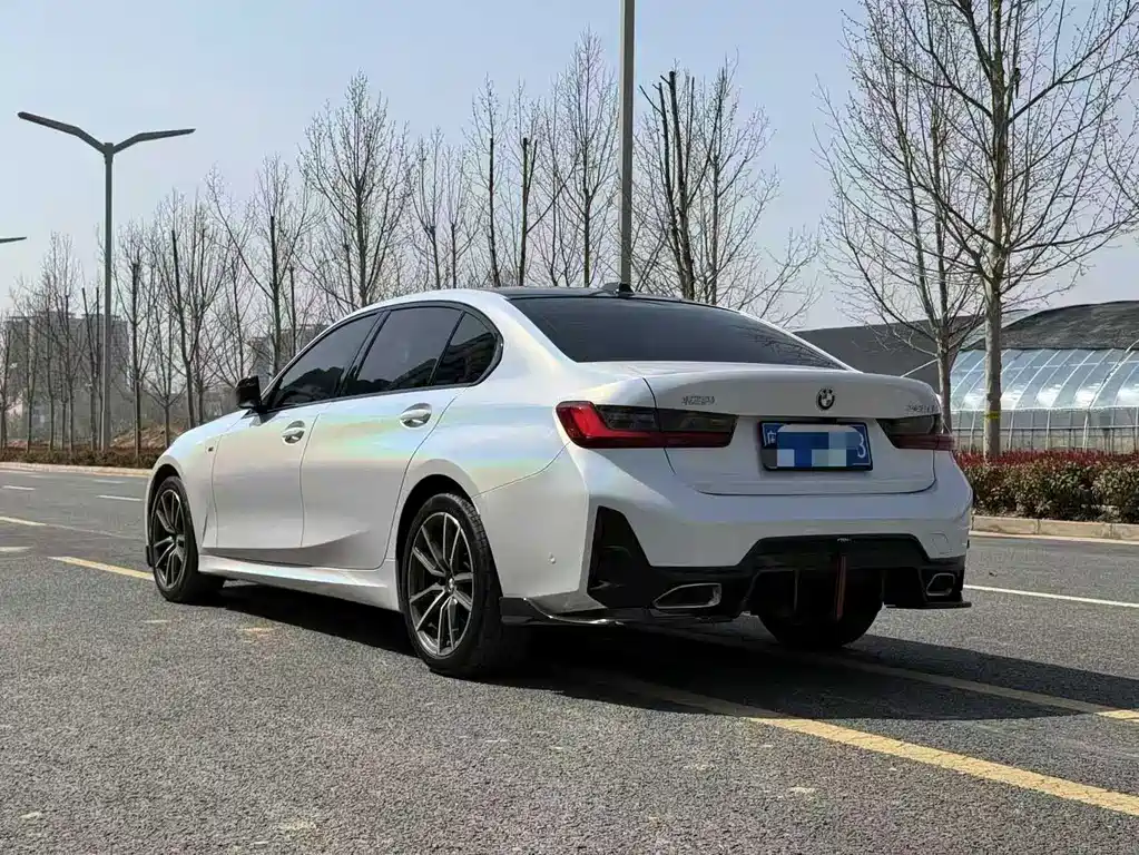 BMW 3 Series 2025