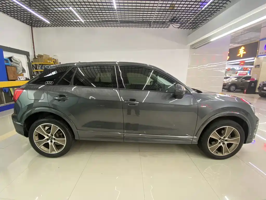 Audi Q2L 2022