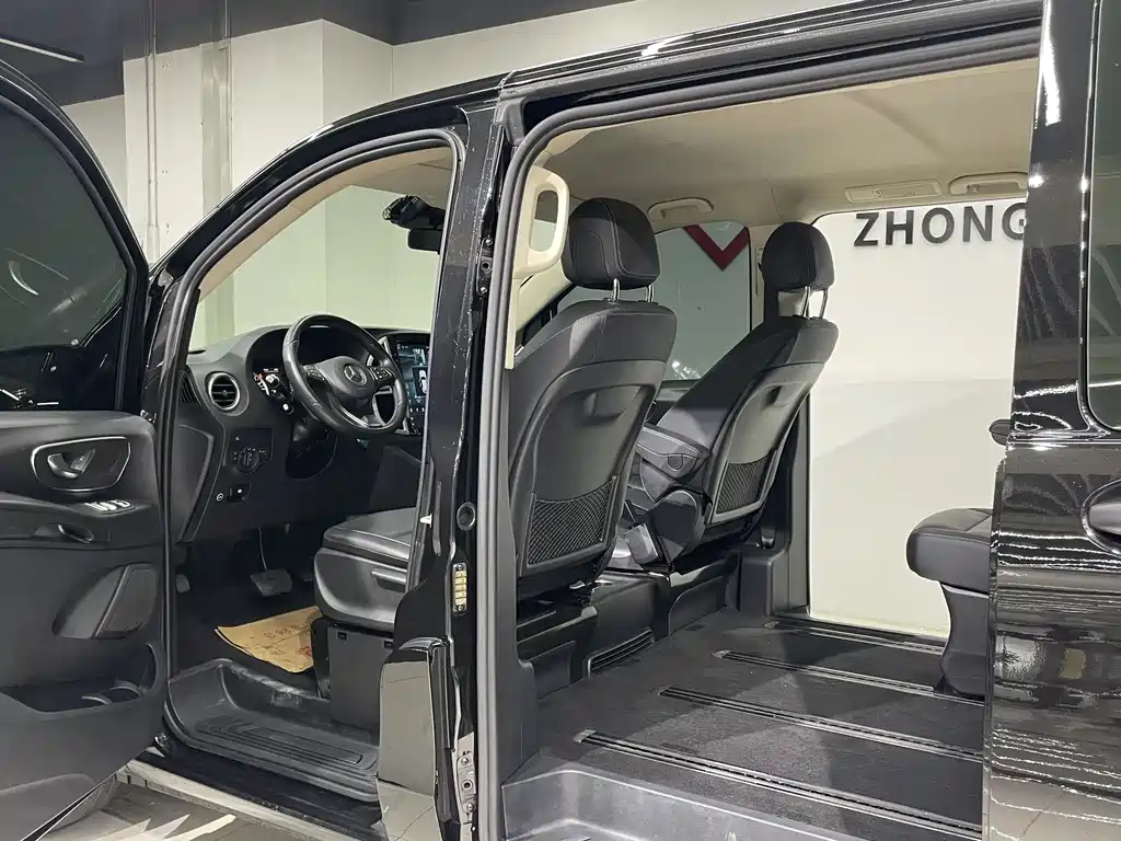 Mercedes-Benz Vito 2018 — фото 10