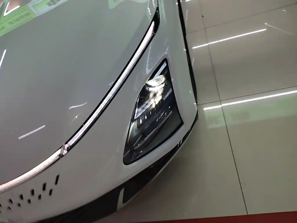 Wuling Starlight 2024 — фото 24
