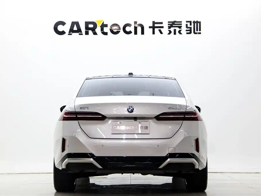 BMW 5 Series 2024