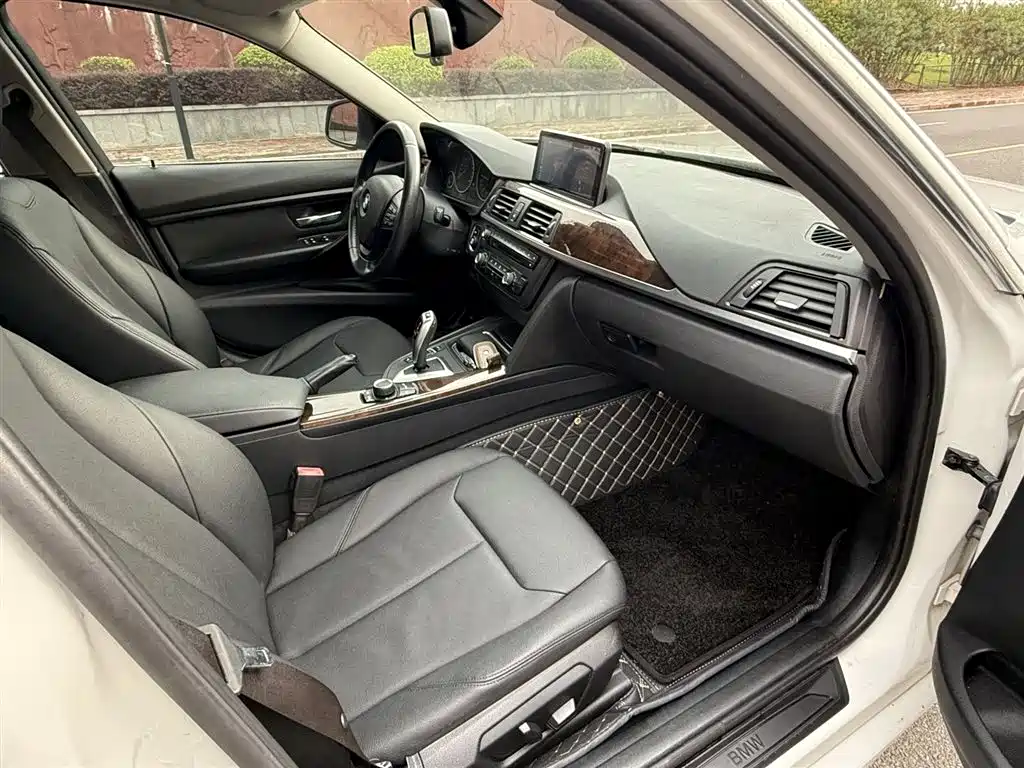BMW 3 Series 2013 — фото 12