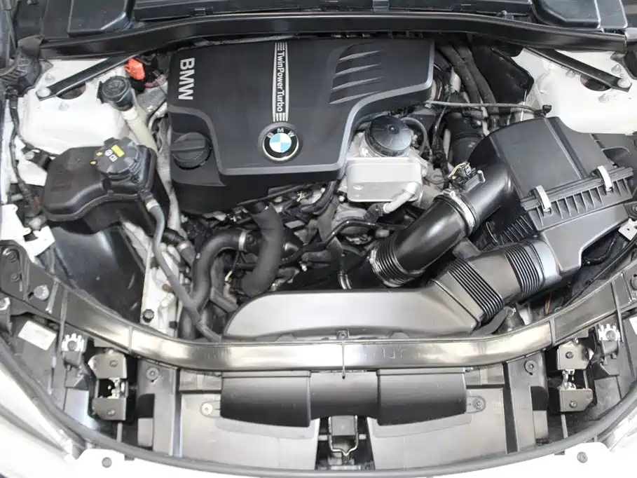 BMW X1 2015 — фото 11