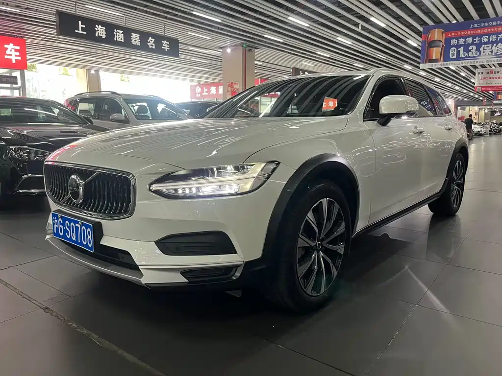 Volvo V90 2023
