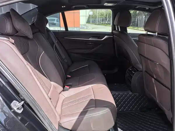 BMW 5 Series 2022