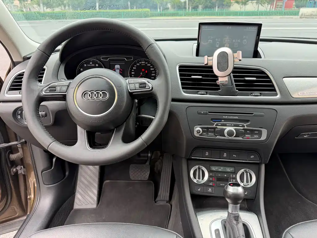 Audi Q3 2014 — фото 17