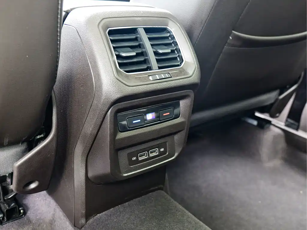Volkswagen Tiguan L 2018 — фото 18
