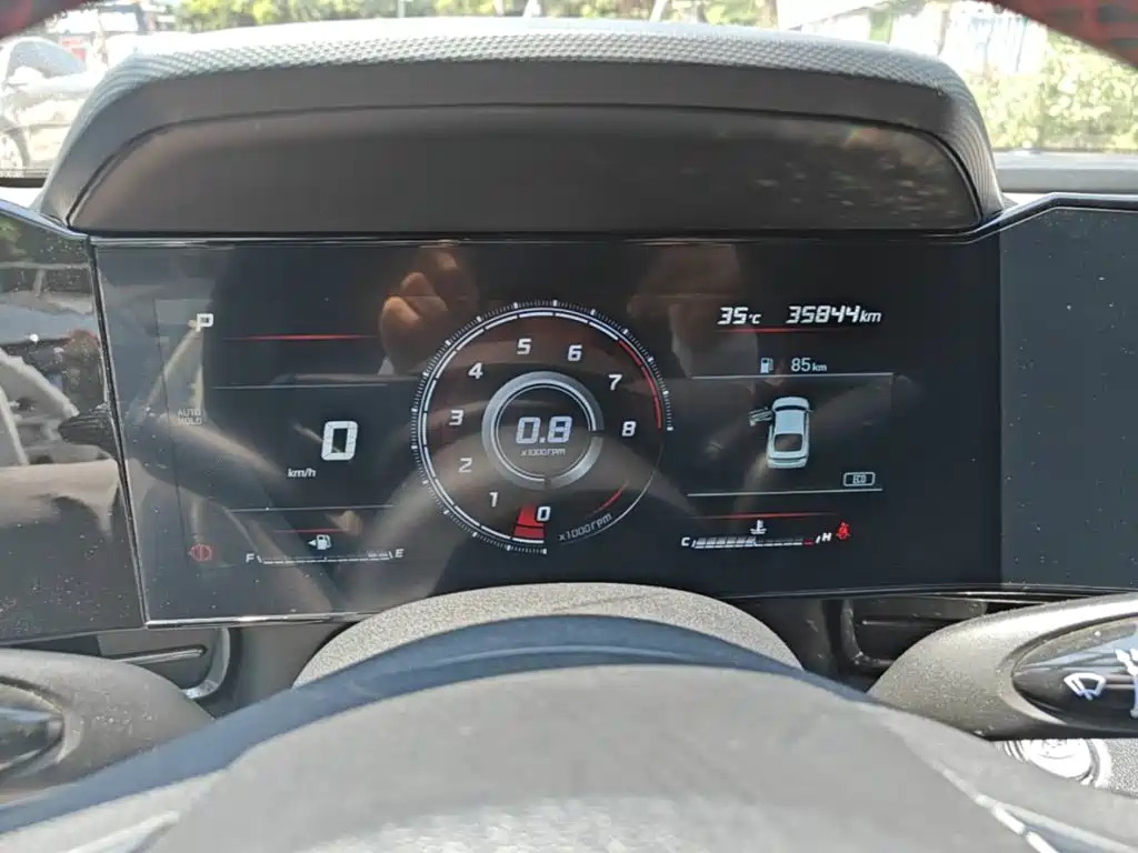 Hyundai Elantra 2023 — фото 12