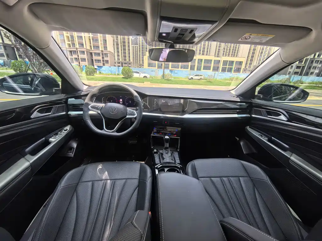 Volkswagen Passat 2025