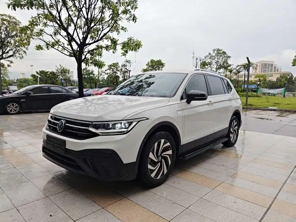 Volkswagen Tiguan L 2025 — фото 1
