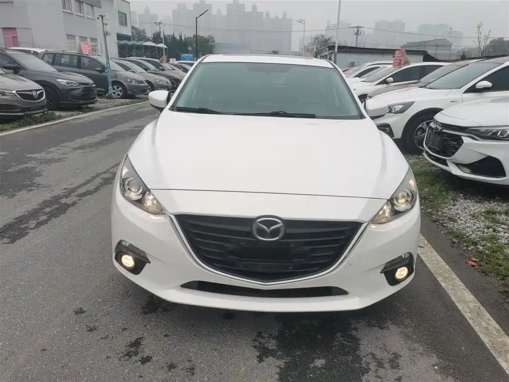 Mazda 3 Axela 2016 — фото 3
