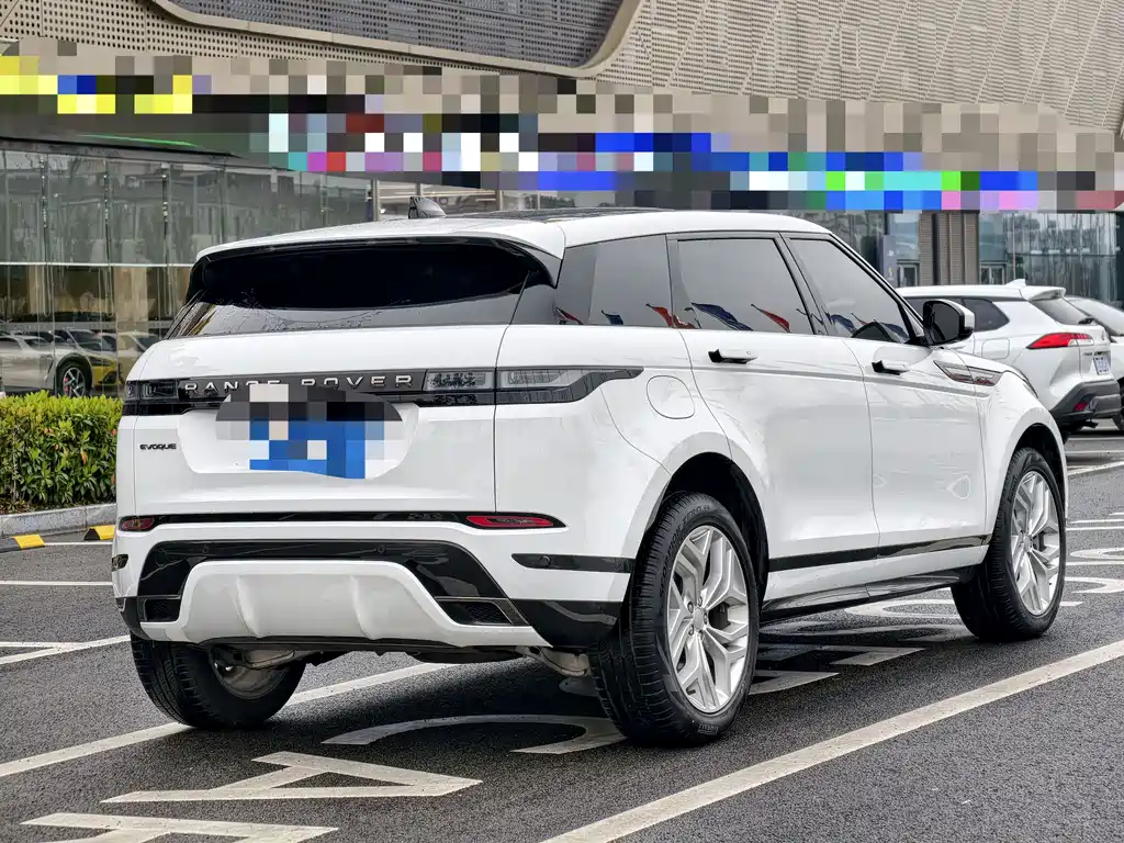 Land Rover Evoque 2023 — фото 10