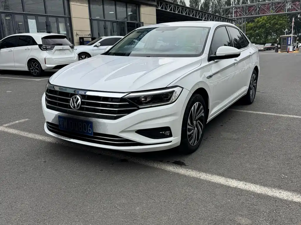 Volkswagen Sagitar 2022
