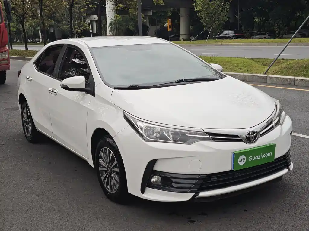 Toyota Corolla 2019 — фото 19