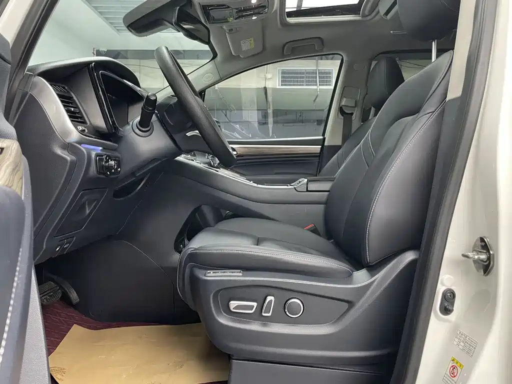 GAC Motor Trumpchi M8 2021 — фото 21