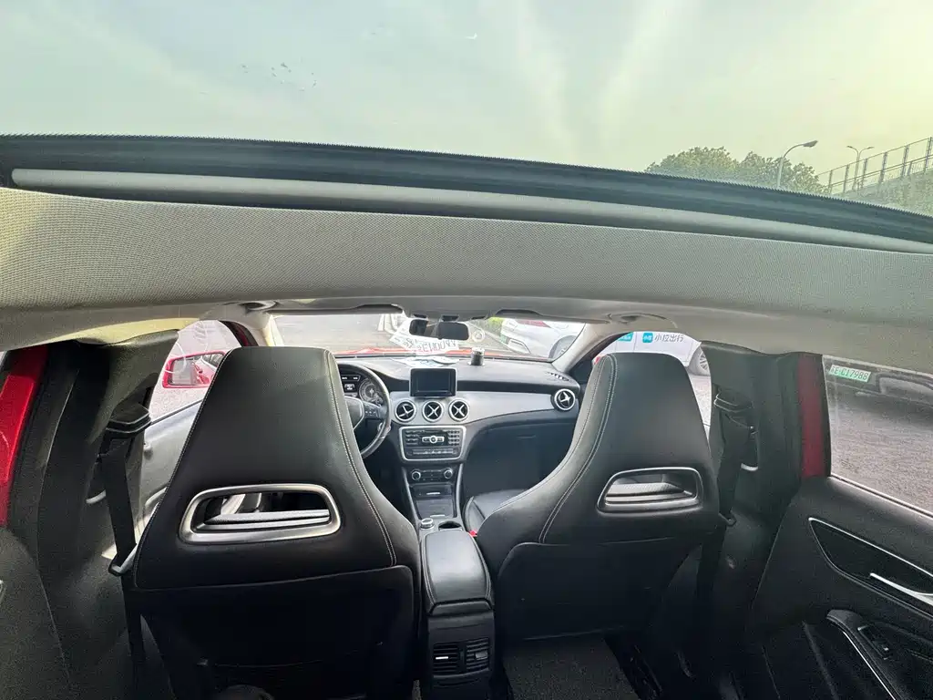 Mercedes-Benz GLA 2015 — фото 9