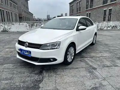 Volkswagen Sagitar 2014