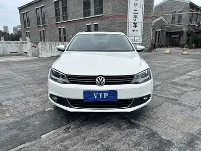 Volkswagen Sagitar 2014