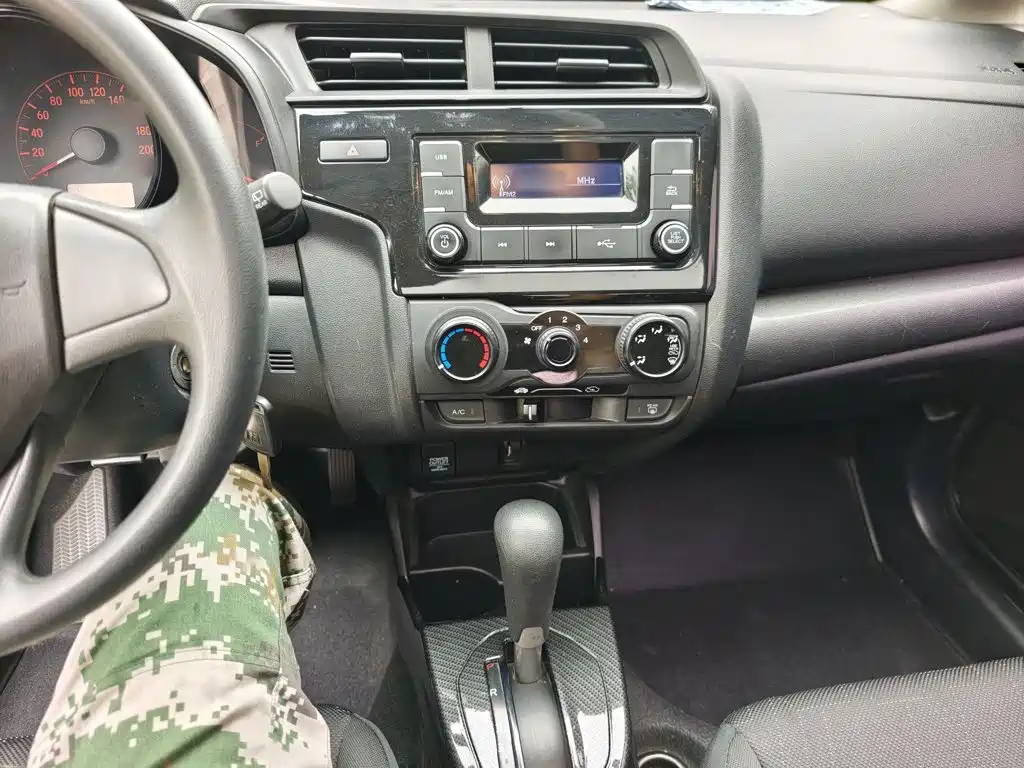 Honda Fit 2019 — фото 10