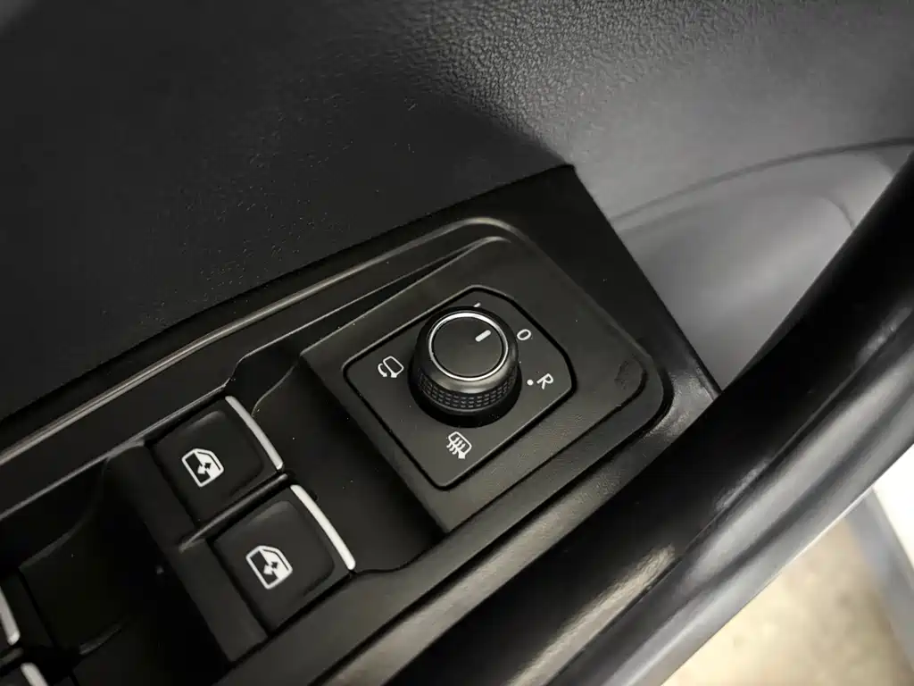 Volkswagen T-Roc 2022 — фото 14