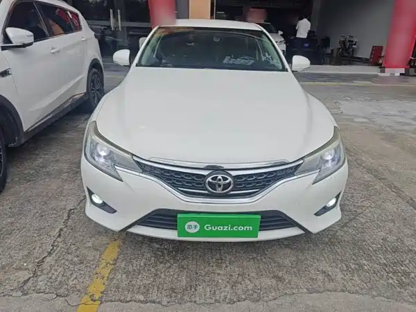Toyota Reiz 2013