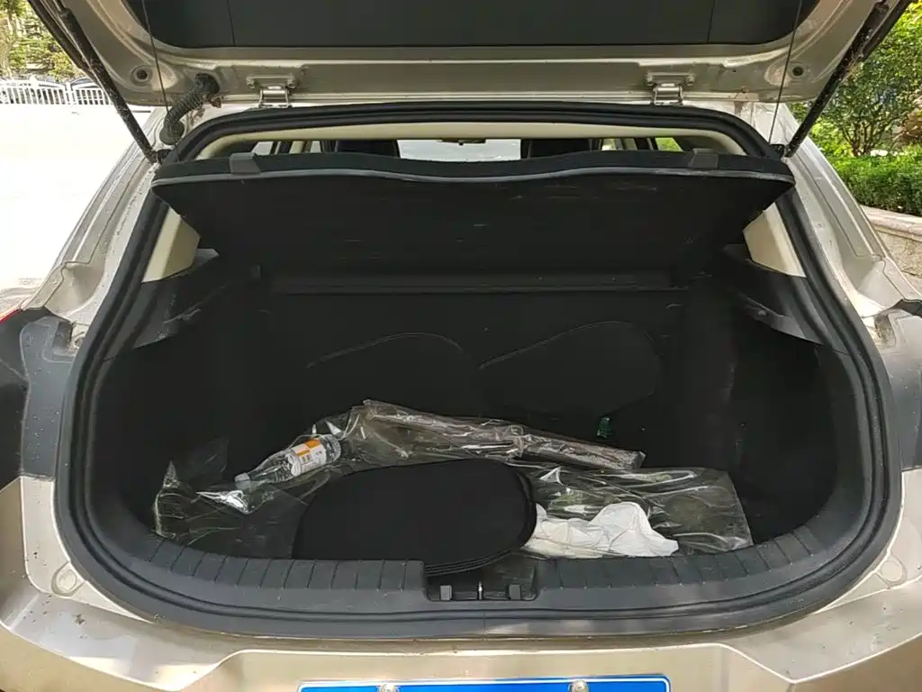 Geely Emgrand GS 2018 — фото 19