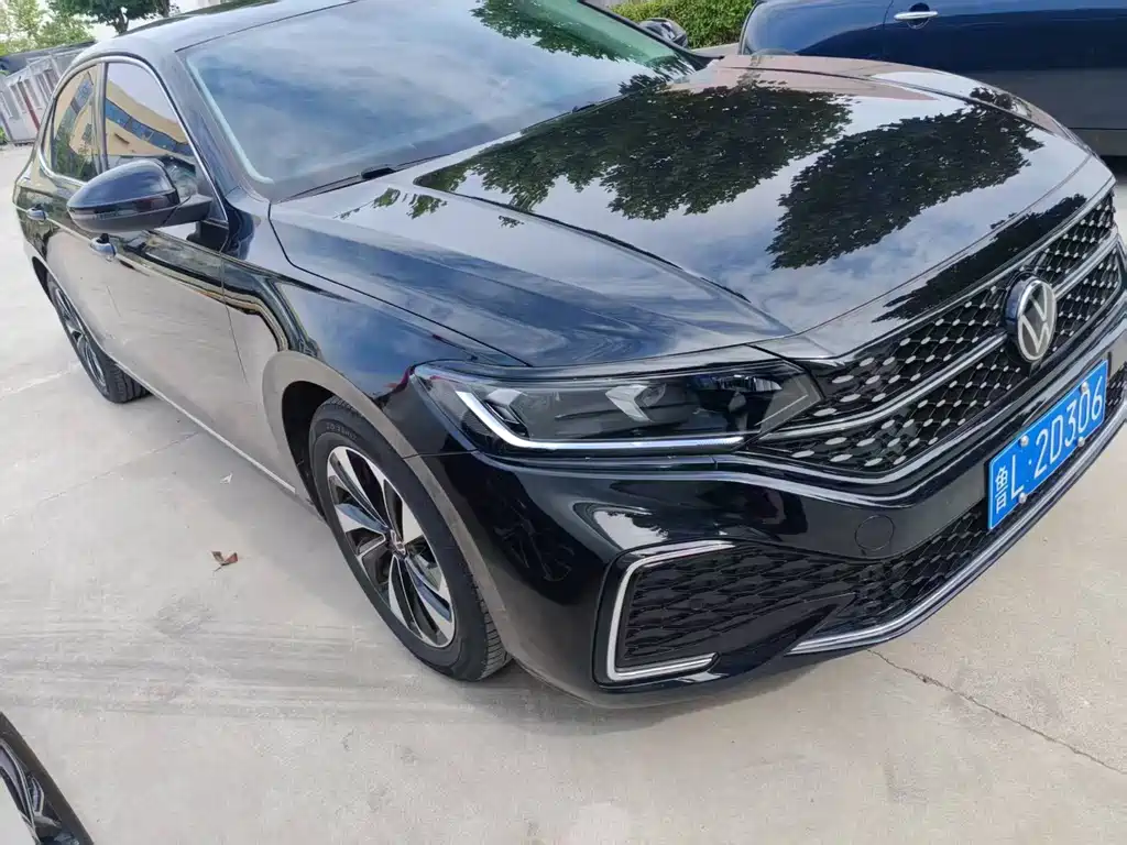Volkswagen Passat 2023