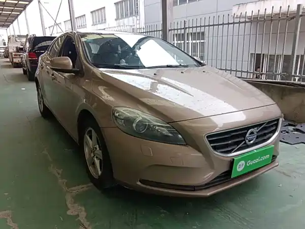 Volvo V40 2016