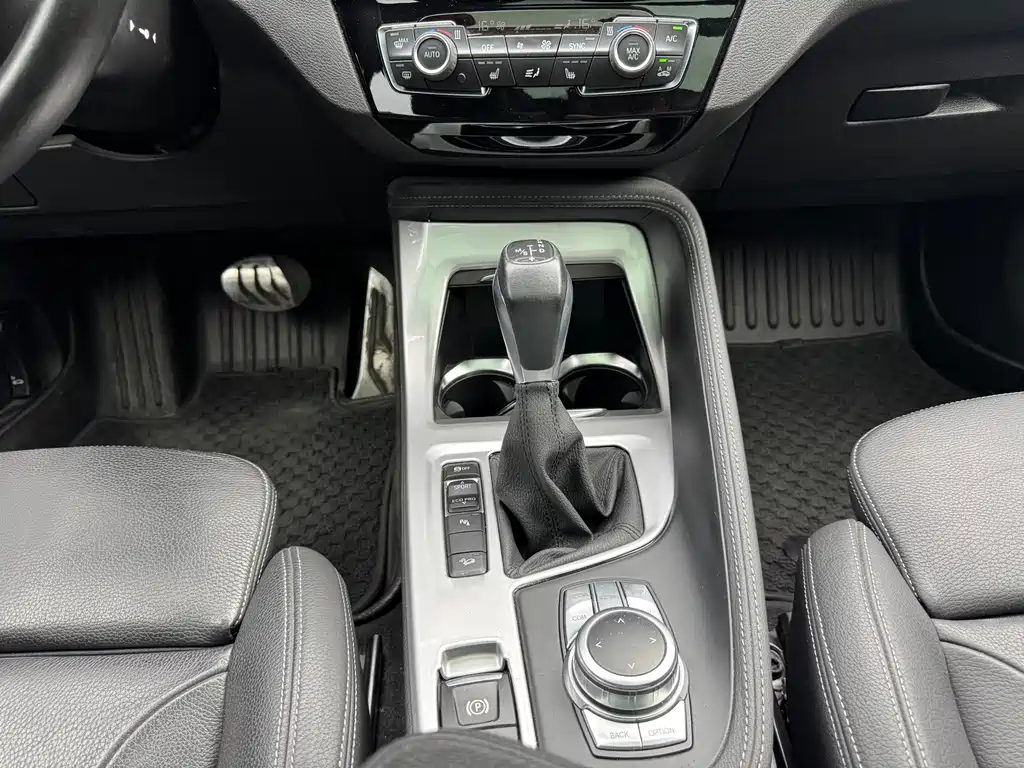 BMW X1 2018 — фото 13