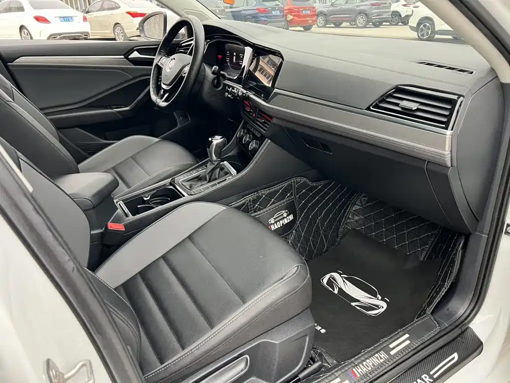 Volkswagen Sagitar 2021