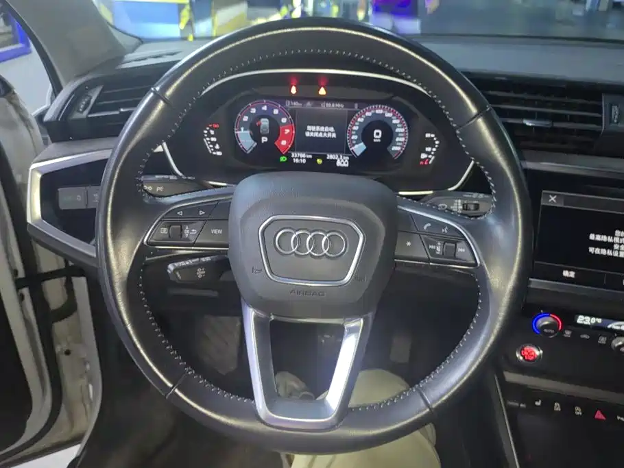 Audi Q3 2022 — фото 15