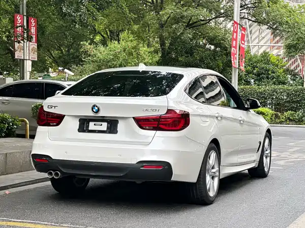 BMW 3 Series GT 2021